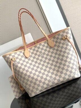 LV Neverfull MM Monogram Tote with Pouch